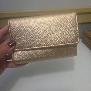 Safe Keeper Folding Wallet Zippered Multi Pocket Card Slots Gold Pebbled Faux